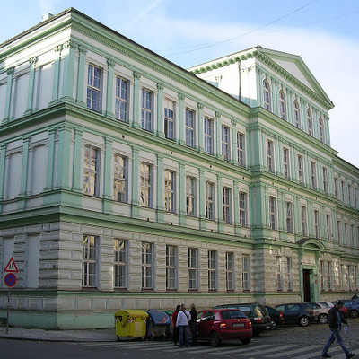 Karlin Business Akademy and Business University of Economics